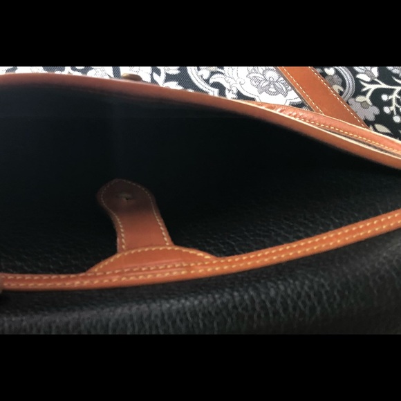 VINTAGE Dooney & Bourke Large Calvary crossbody Bag - Picture 5 of 16